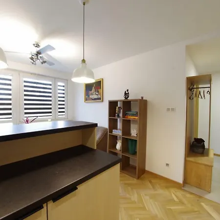Apatramenty Promienista Apartamento